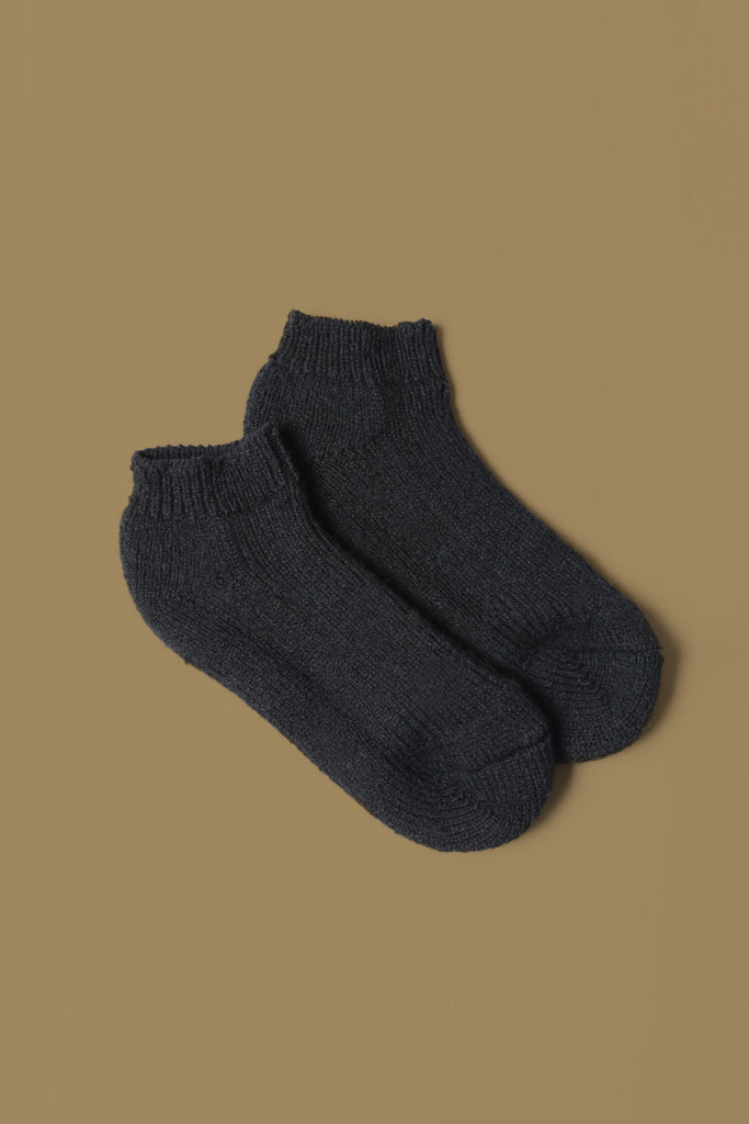 Black slipper socks 2025